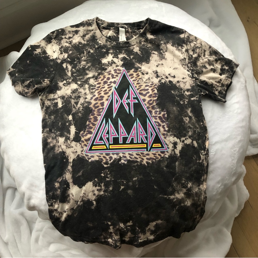 Def Leapord Graphic T